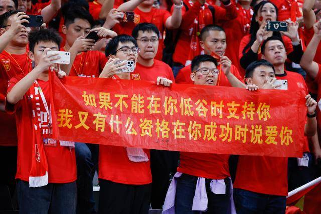CBA-山西男篮主场击败上海 拉塞尔比赛中进攻